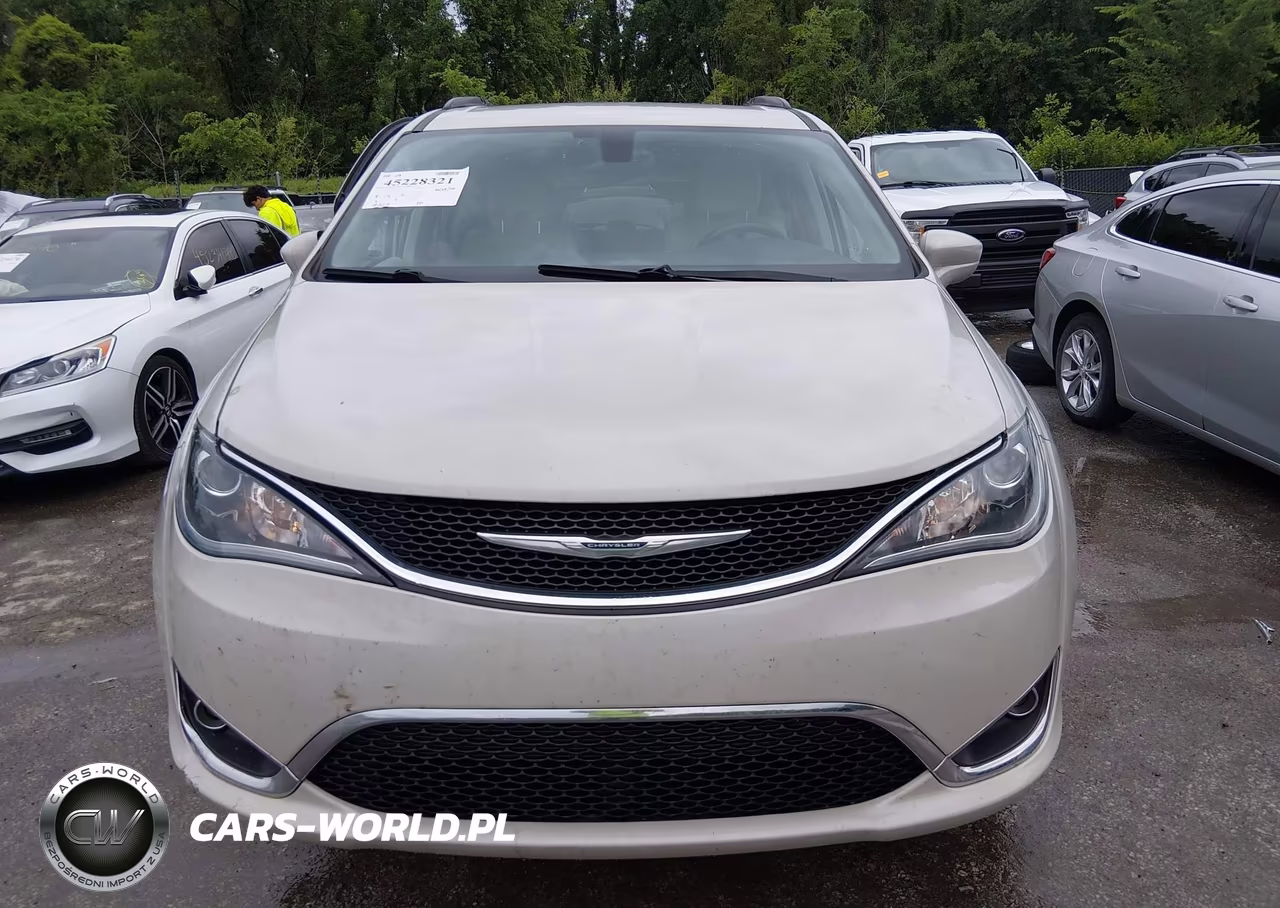 2017 Chrysler Pacifica Touring-L VIN:2C4RC1BG6HR587479 - 13