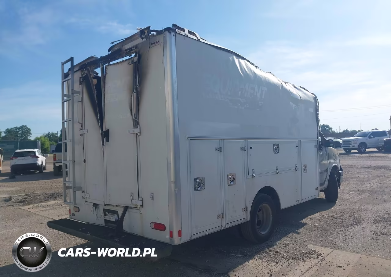 2019 Chevrolet Express Cutaway 4500 VIN:1GB3GRCG2K1158962 - 4
