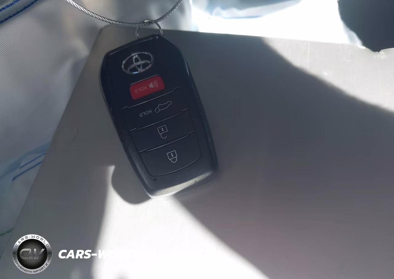 2025 Toyota Highlander Xle VIN:5TDKDRBH1SS588656 - 11
