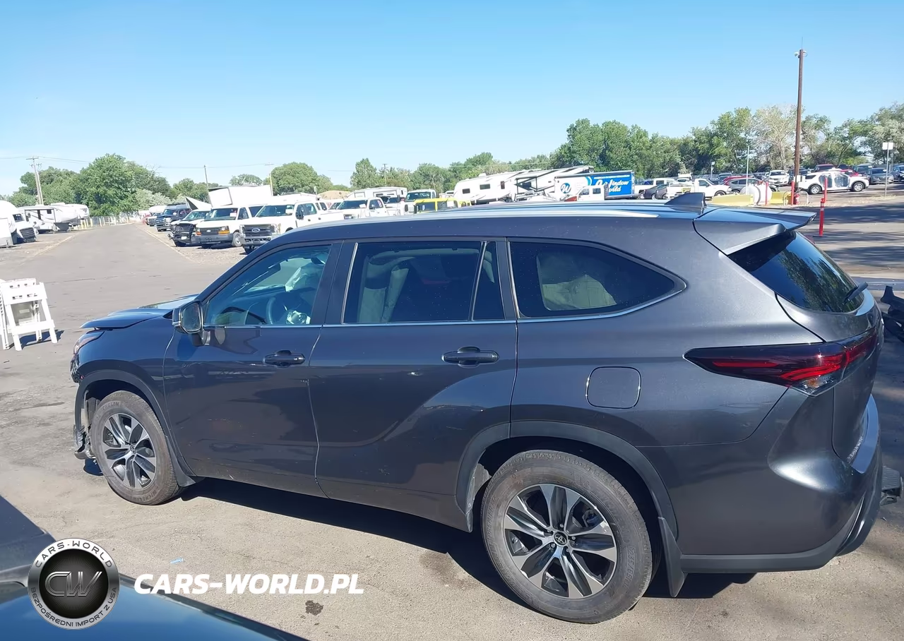 2025 Toyota Highlander Xle VIN:5TDKDRBH1SS588656 - 14