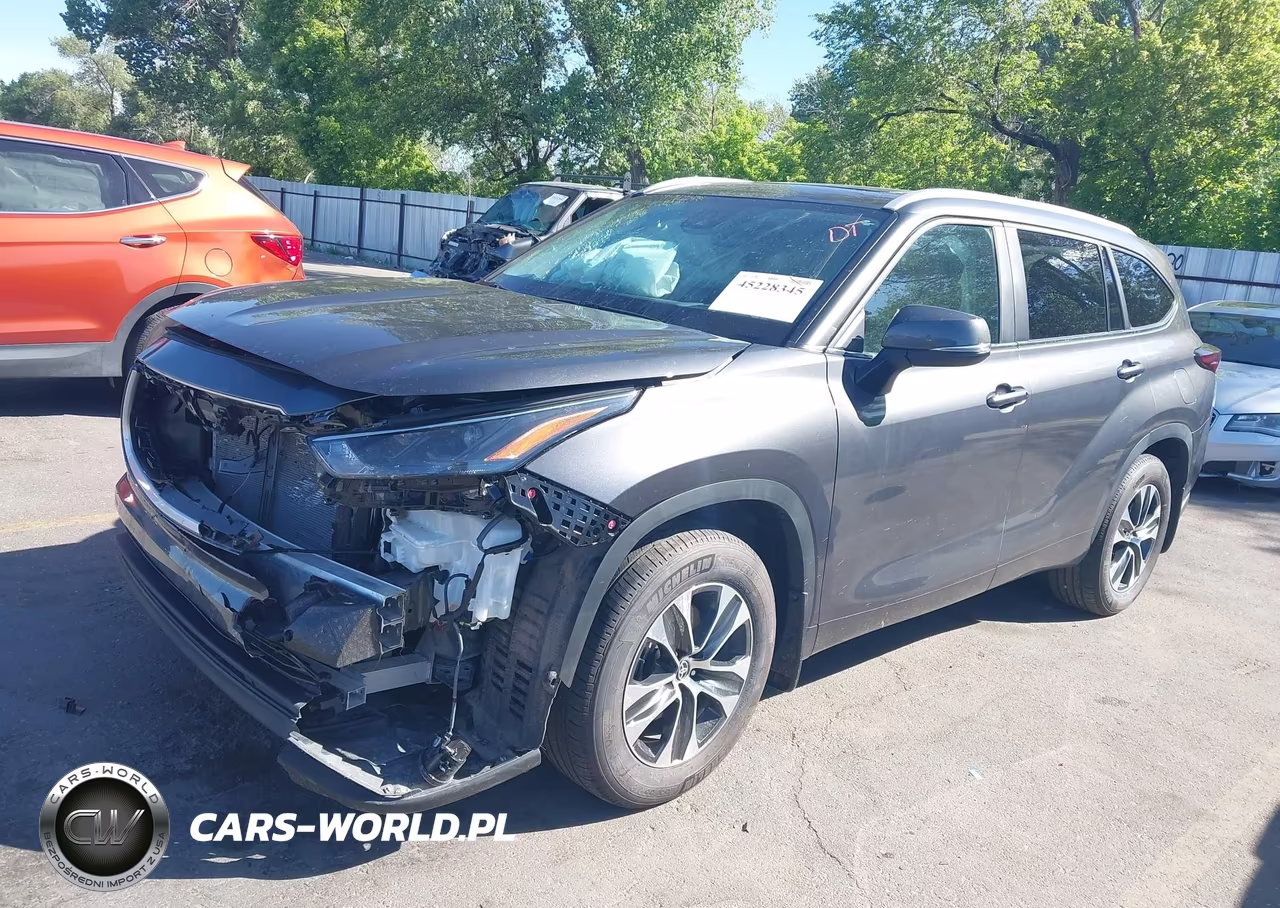 2025 Toyota Highlander Xle VIN:5TDKDRBH1SS588656 - 2