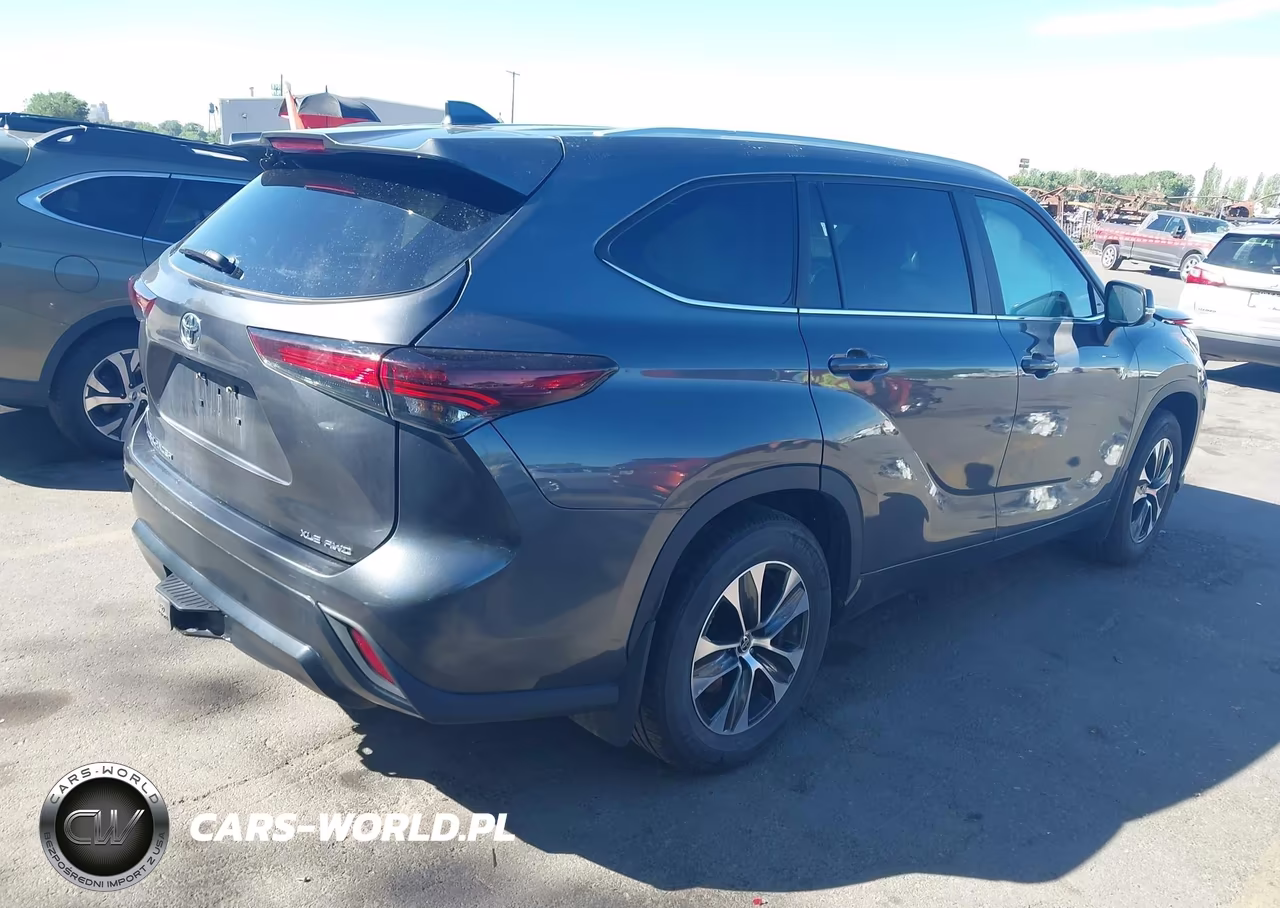 2025 Toyota Highlander Xle VIN:5TDKDRBH1SS588656 - 4