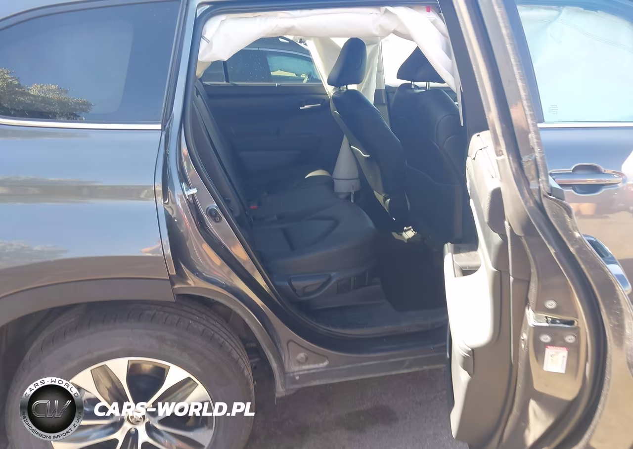 2025 Toyota Highlander Xle VIN:5TDKDRBH1SS588656 - 8
