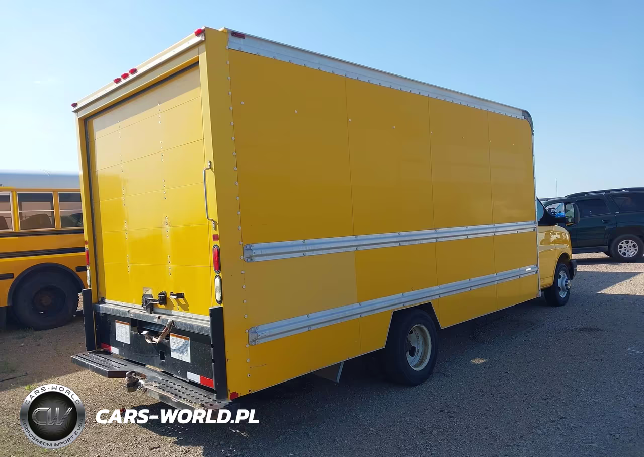 2012 GMC Savana Cutaway Work Van VIN:1GD374CG8C1904858 - 4
