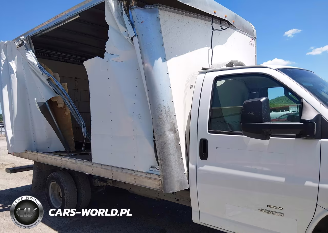 2018 GMC Savana Cutaway 4500 Van VIN:7GZ67UCG9JN006246 - 13