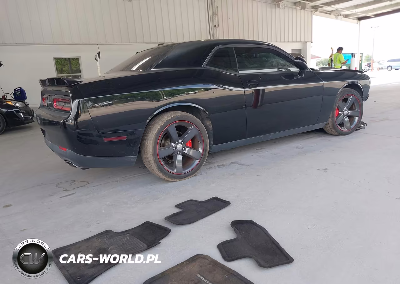2015 Dodge Challenger Sxt VIN:2C3CDZAG9FH900860 - 4