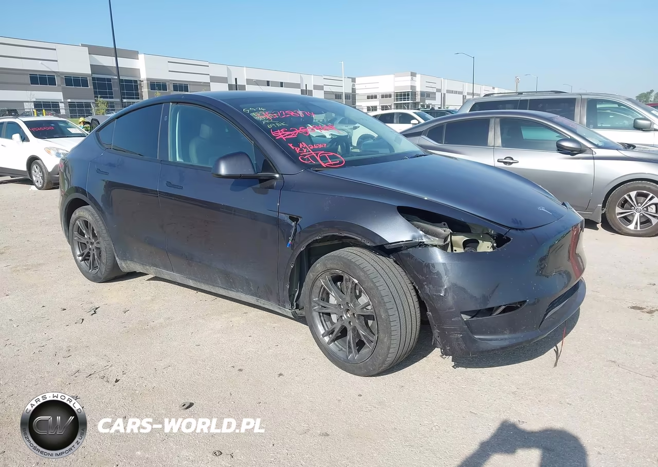 2024 Tesla Model Y Long Range Dual Motor All-Wheel Drive – zdjęcie 1 z 17