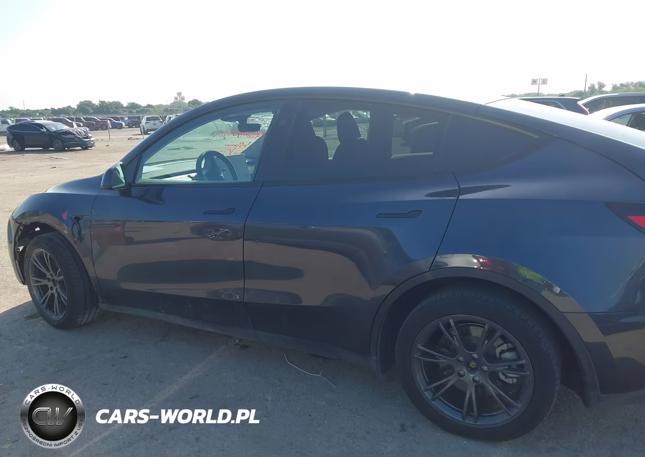 2024 Tesla Model Y Long Range Dual Motor All-Wheel Drive VIN:7SAYGDEE3RA301127 - 13