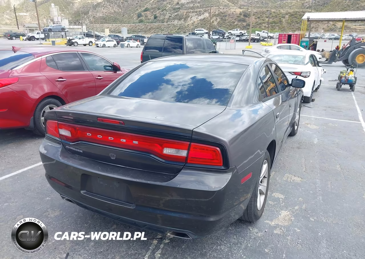 2013 Dodge Charger Se VIN:2C3CDXBG9DH689076 - 4