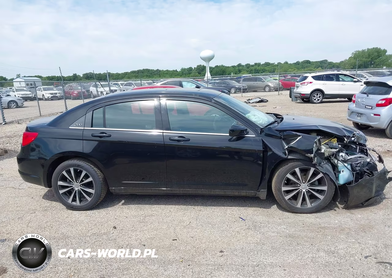 2014 Chrysler 200 Touring VIN:1C3CCBBG1EN159540 - 13
