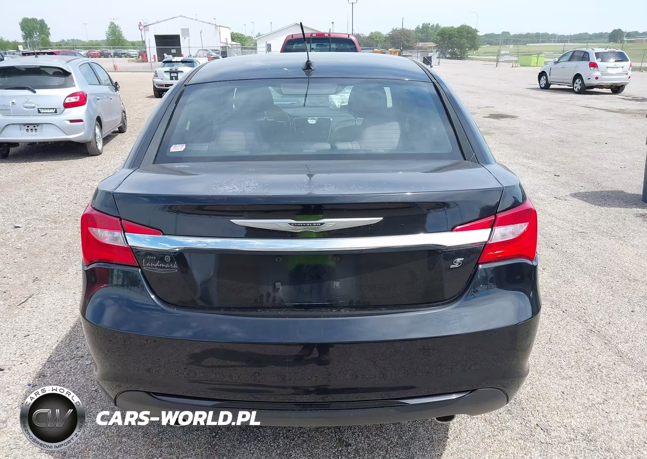 2014 Chrysler 200 Touring VIN:1C3CCBBG1EN159540 - 16