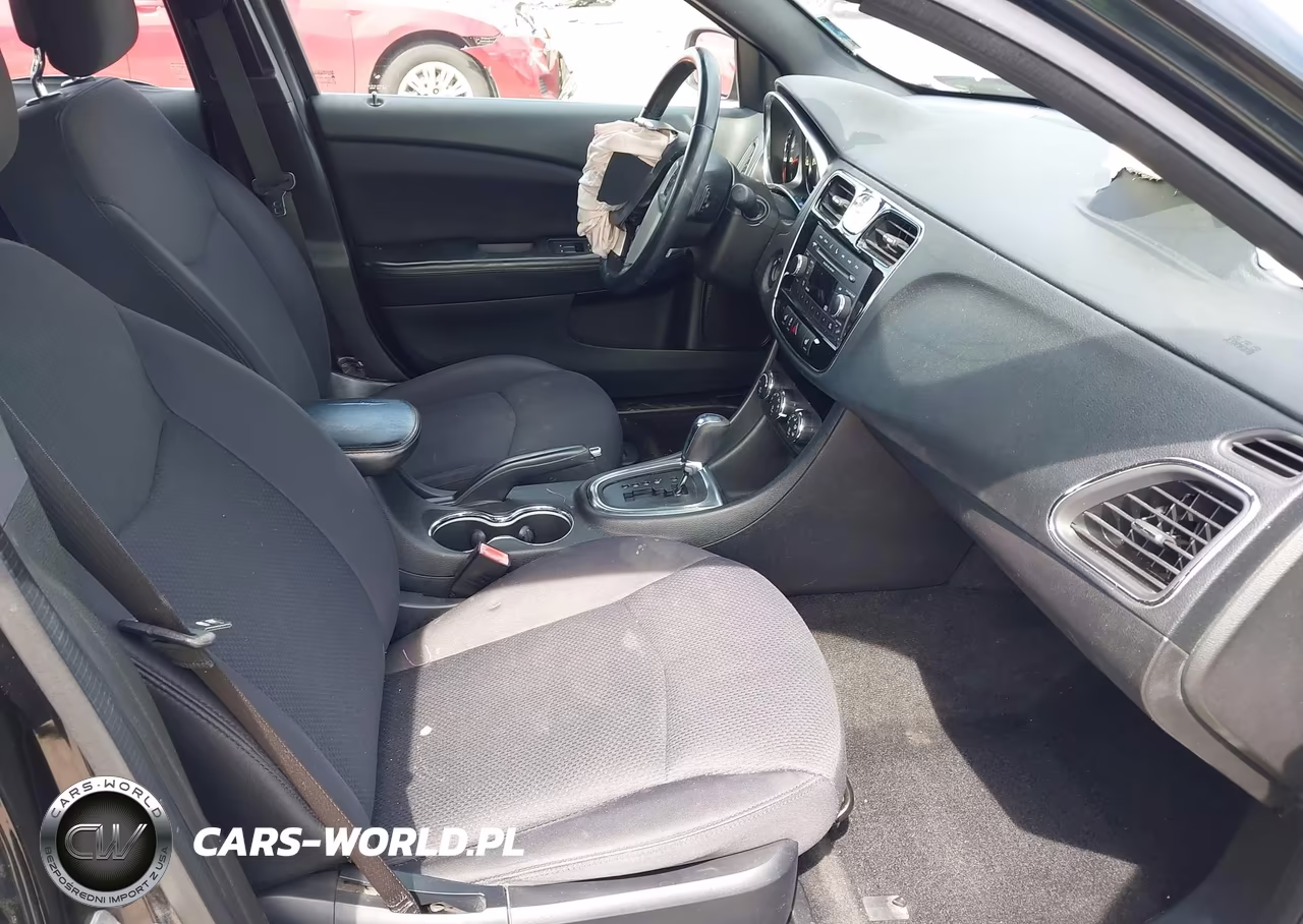 2014 Chrysler 200 Touring VIN:1C3CCBBG1EN159540 - 5