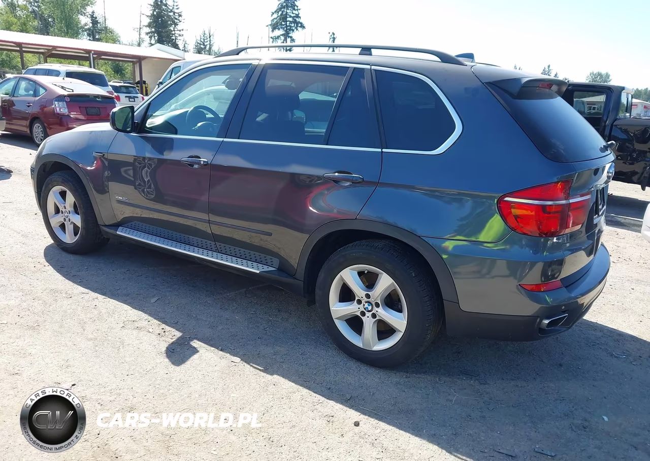 2013 BMW X5 xDrive50I VIN:5UXZV8C54D0C16116 - 3