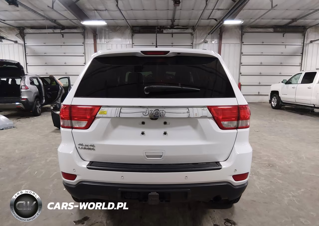 2013 Jeep Grand Cherokee Laredo VIN:1C4RJFAG7DC641430 - 16