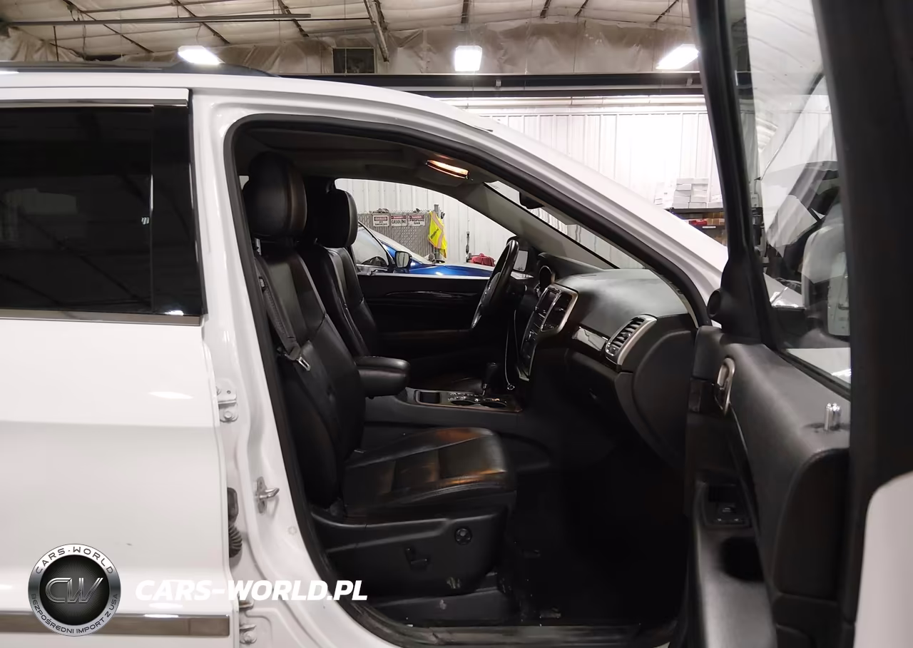2013 Jeep Grand Cherokee Laredo VIN:1C4RJFAG7DC641430 - 5
