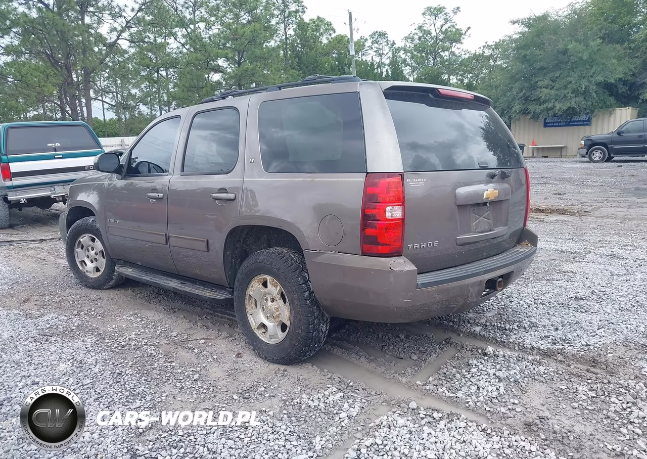 2013 Chevrolet Tahoe Lt VIN:1GNSCBE01DR346927 - 3