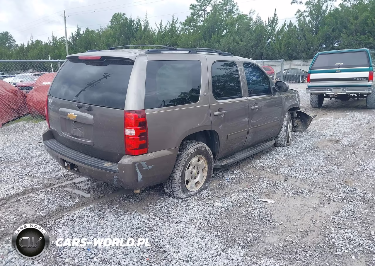 2013 Chevrolet Tahoe Lt VIN:1GNSCBE01DR346927 - 4