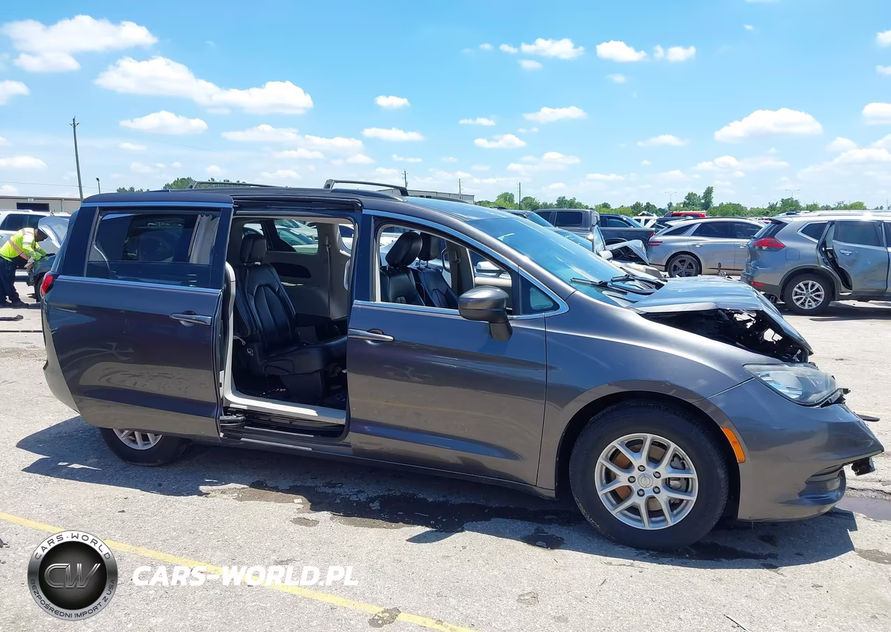 2020 Chrysler Voyager Lxi VIN:2C4RC1DG5LR176161 - 12