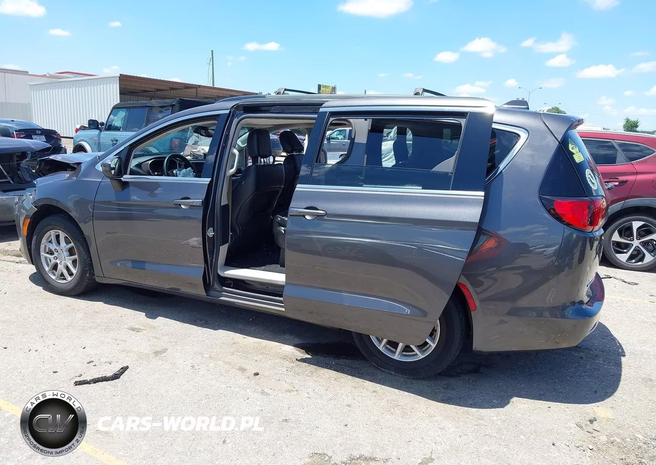 2020 Chrysler Voyager Lxi VIN:2C4RC1DG5LR176161 - 13