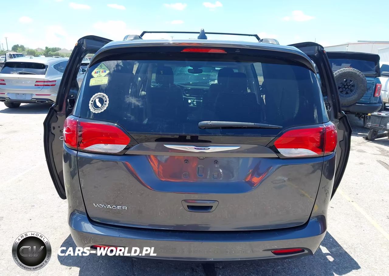 2020 Chrysler Voyager Lxi VIN:2C4RC1DG5LR176161 - 15