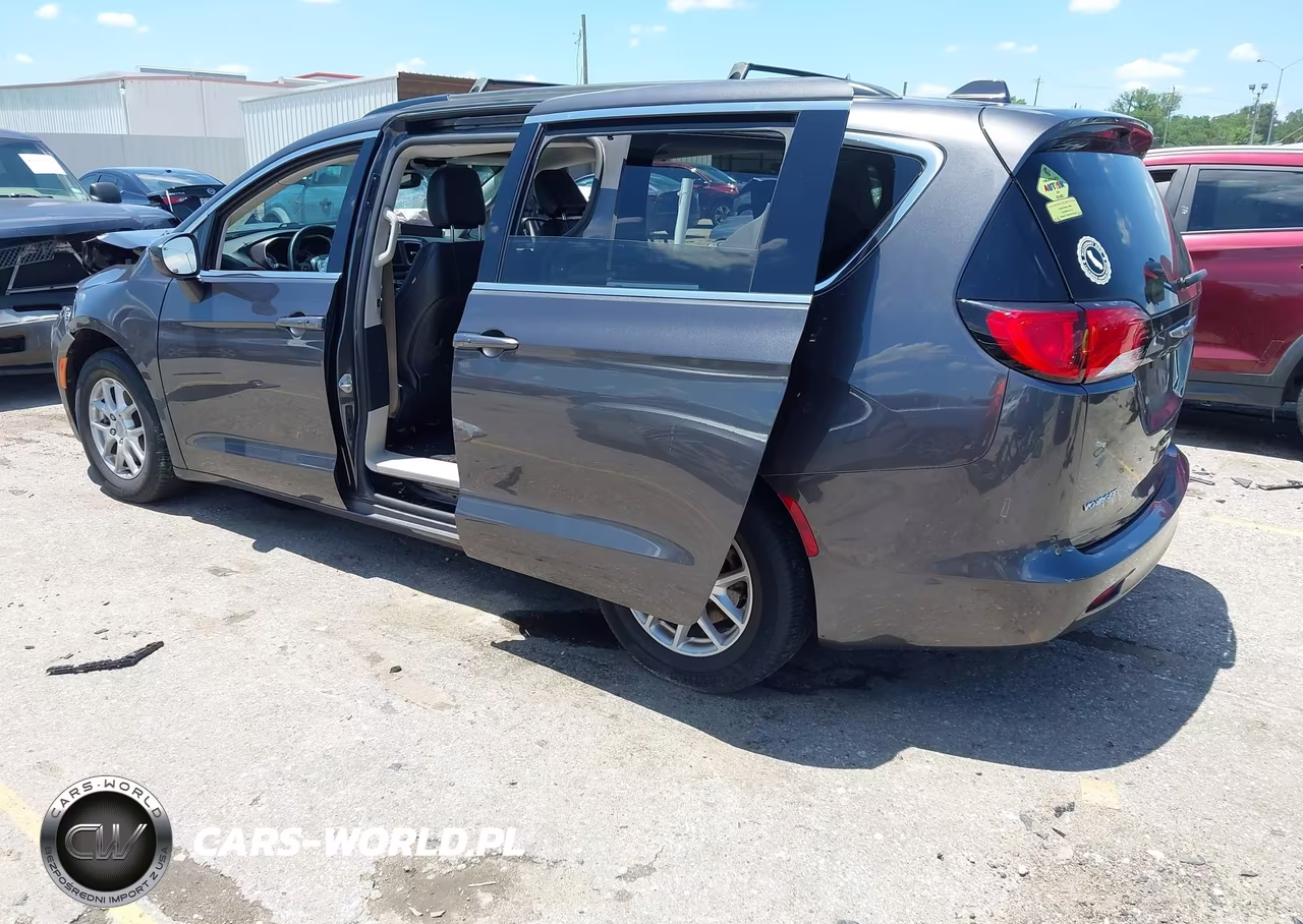 2020 Chrysler Voyager Lxi VIN:2C4RC1DG5LR176161 - 3