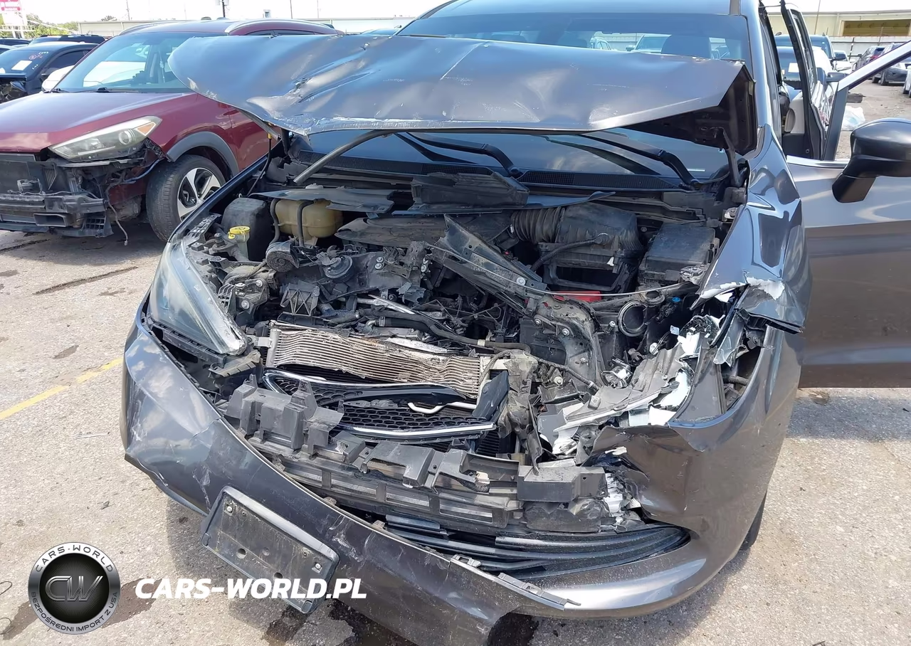 2020 Chrysler Voyager Lxi VIN:2C4RC1DG5LR176161 - 6