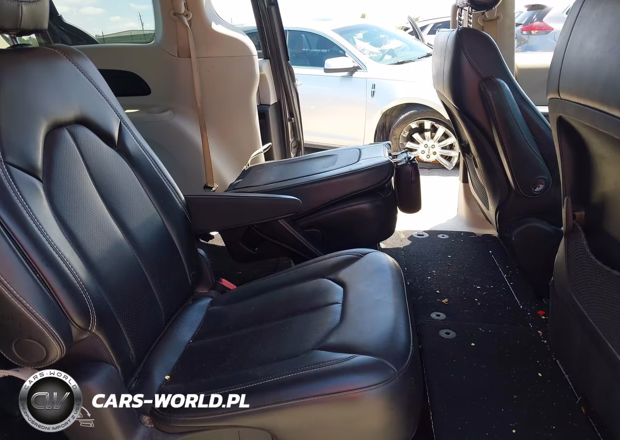 2020 Chrysler Voyager Lxi VIN:2C4RC1DG5LR176161 - 8
