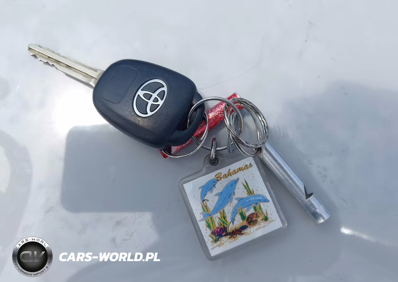 2018 Toyota Corolla Le VIN:2T1BURHE0JC080683 - 11