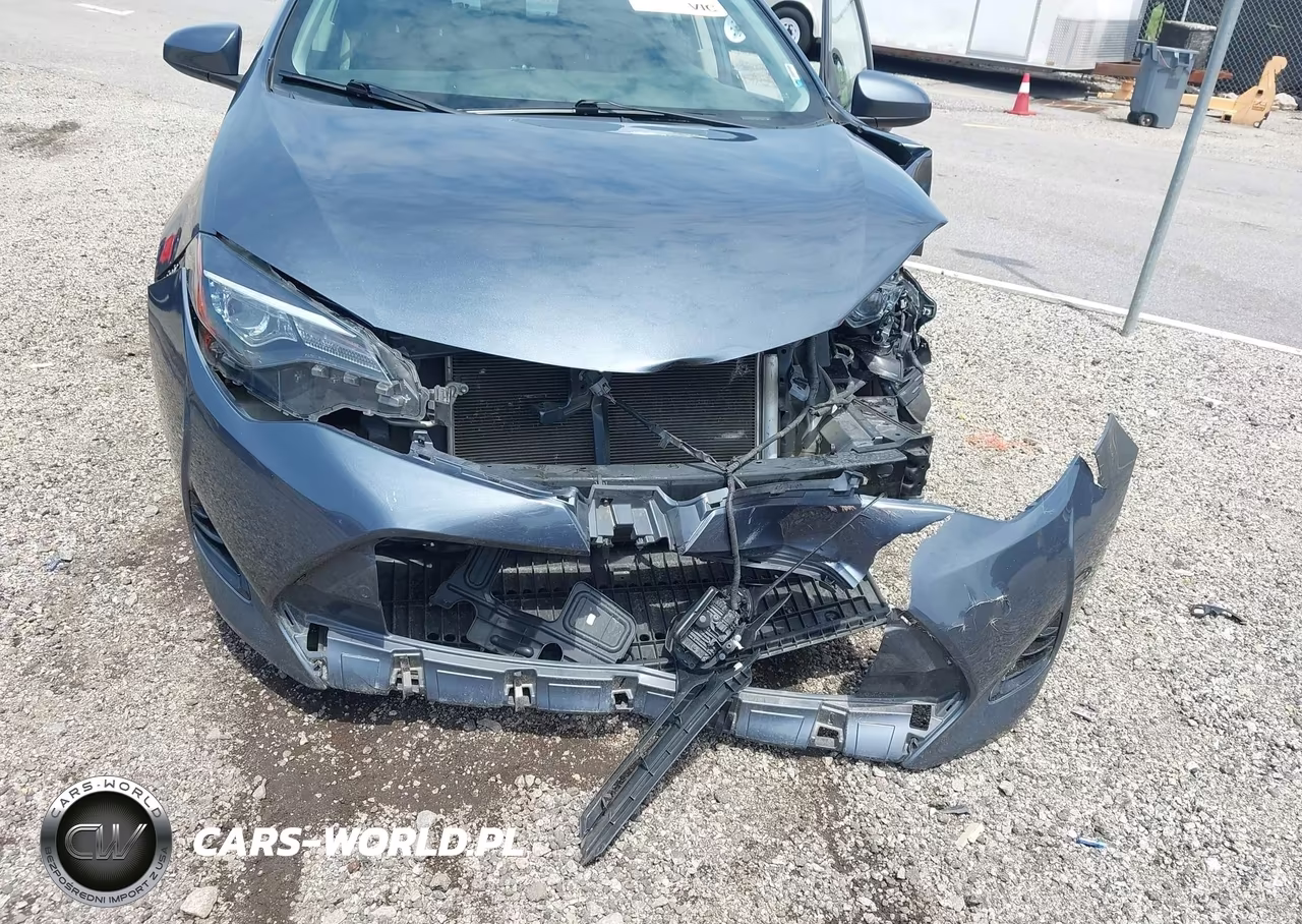 2018 Toyota Corolla Le VIN:2T1BURHE0JC080683 - 6
