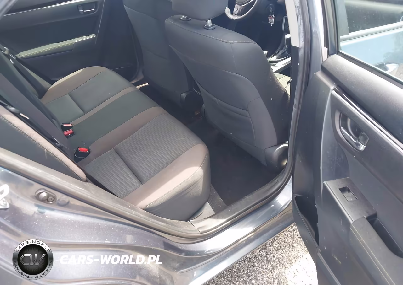 2018 Toyota Corolla Le VIN:2T1BURHE0JC080683 - 8