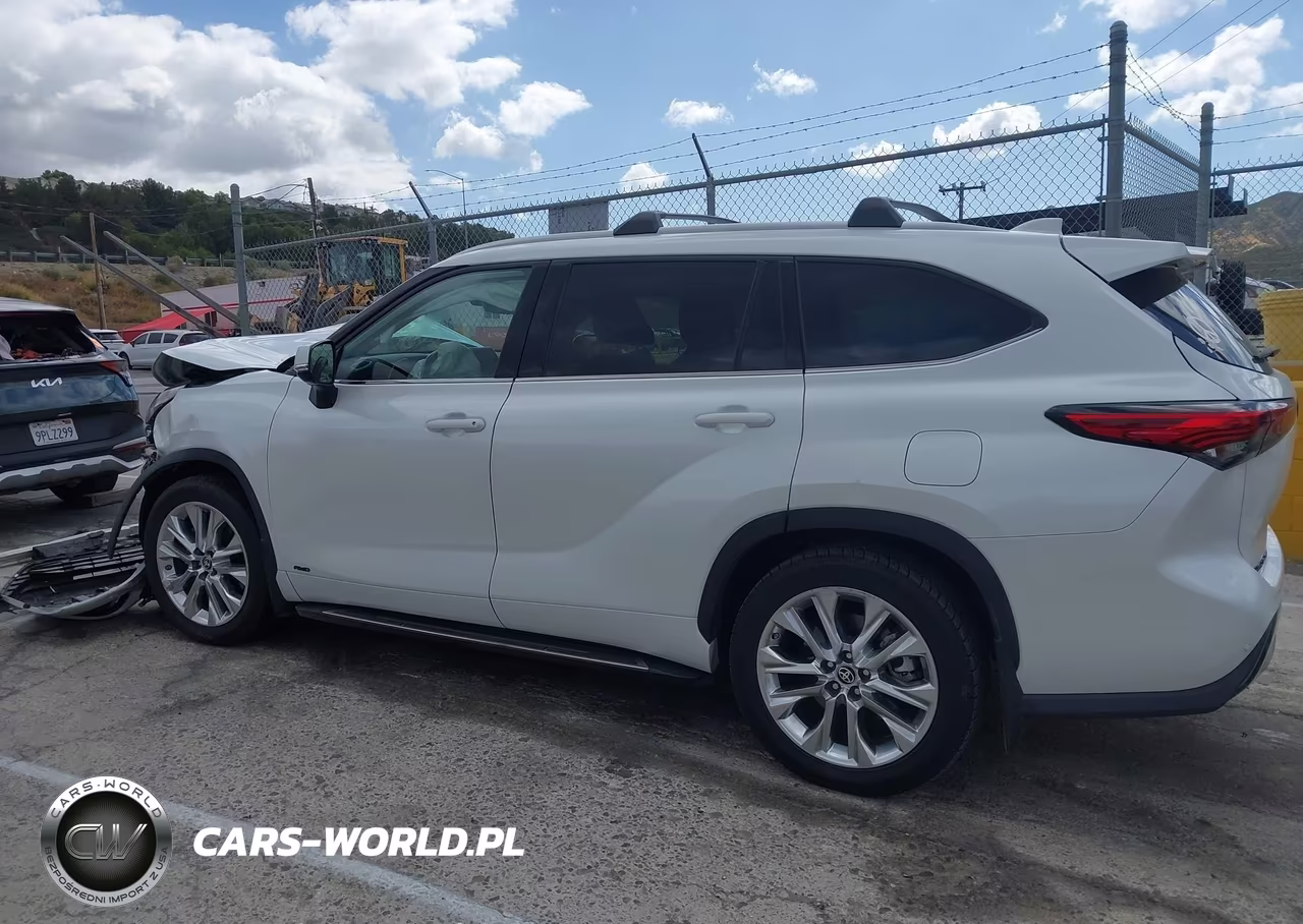 2022 Toyota Highlander Hybrid Limited VIN:5TDXBRCH5NS552080 - 13