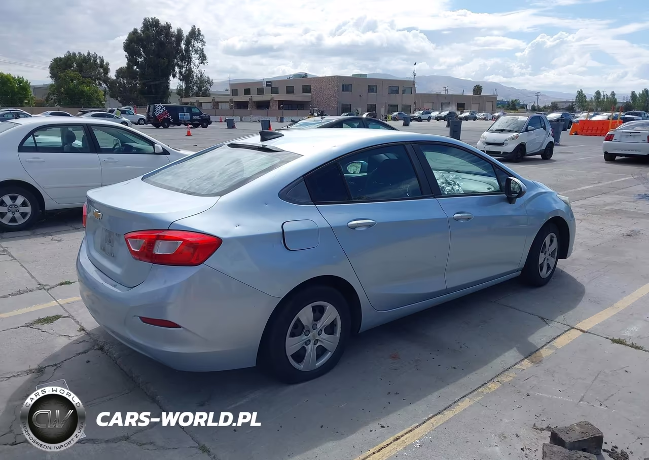 2017 Chevrolet Cruze Ls Auto VIN:3G1BC5SM3HS560282 - 4