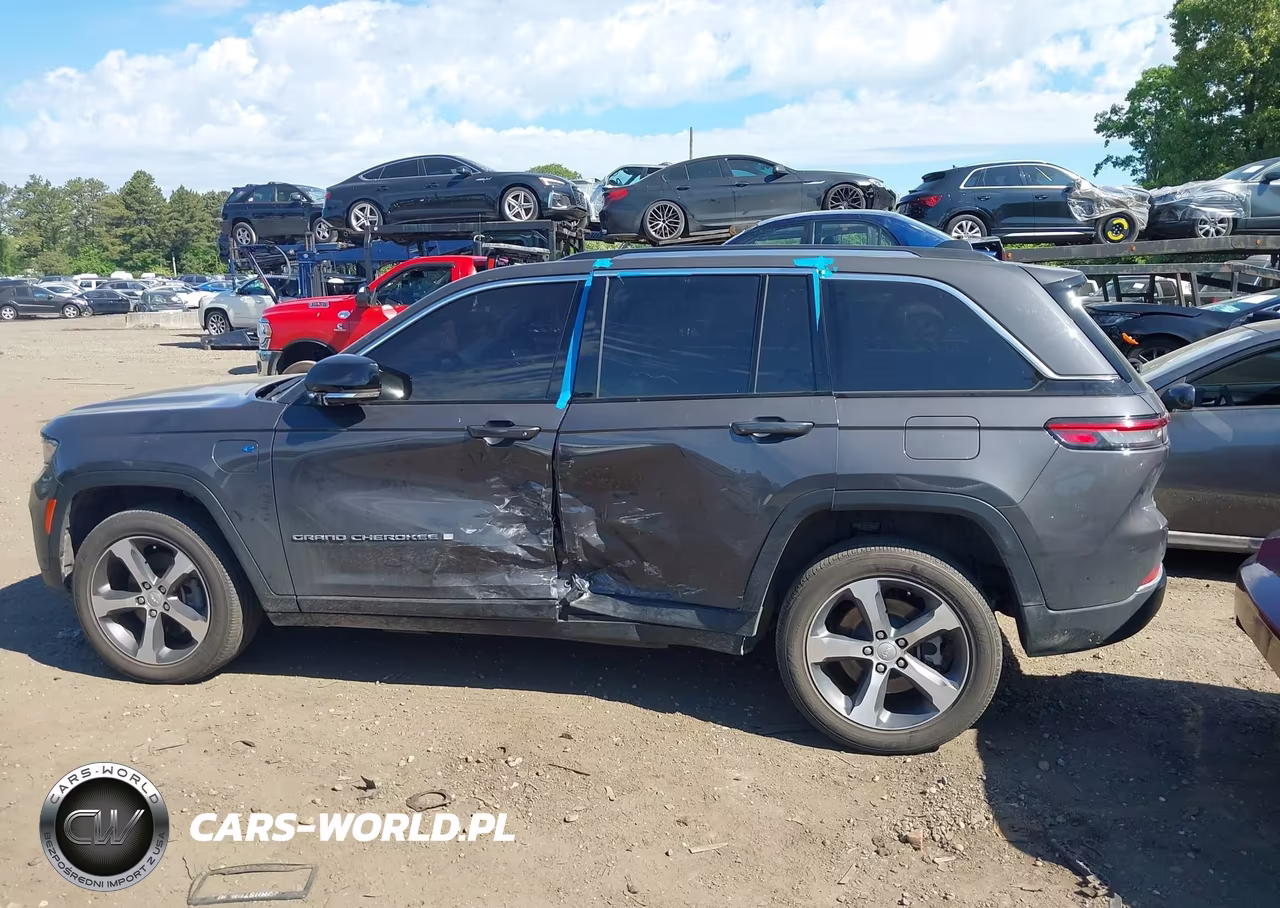 2023 Jeep Grand Cherokee 4Xe VIN:1C4RJYB63PC665598 - 14