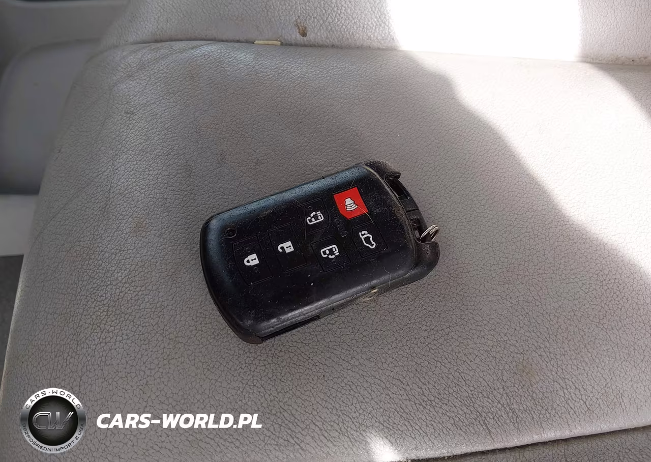 2011 Toyota Sienna Limited VIN:5TDDK3DC7BS002894 - 11