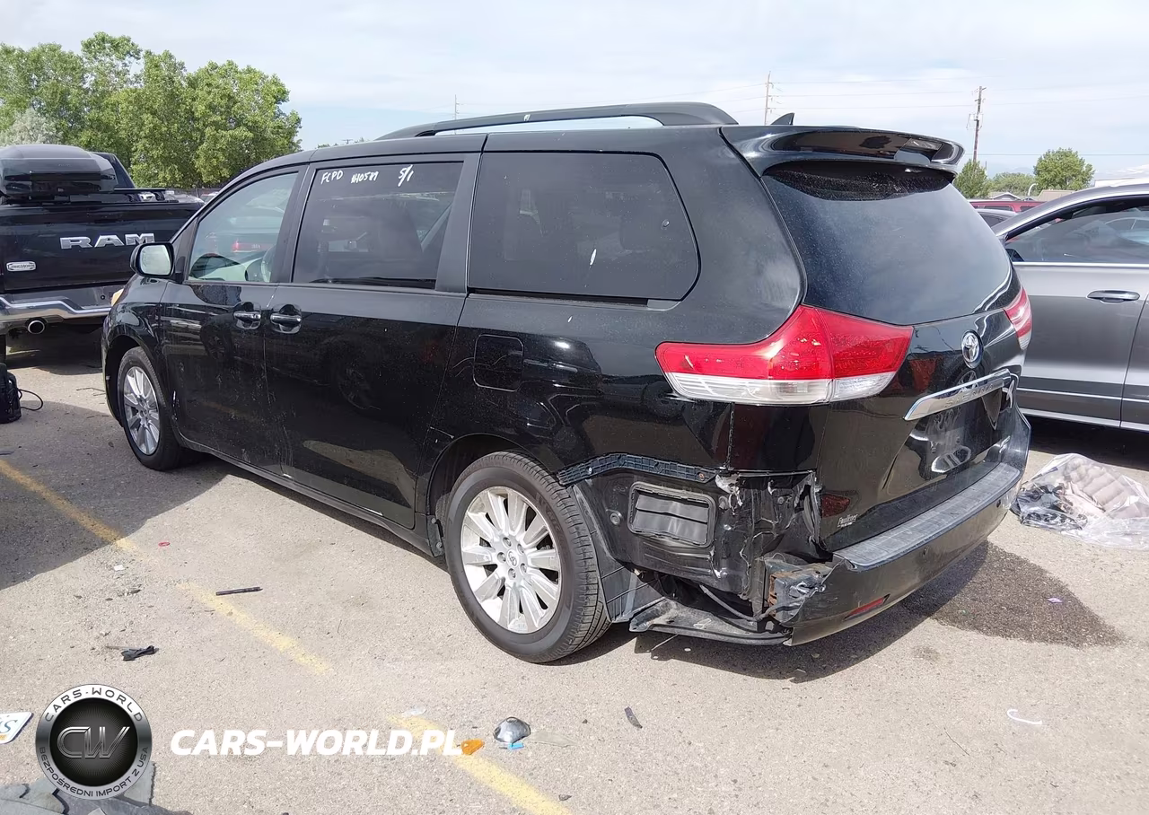 2011 Toyota Sienna Limited VIN:5TDDK3DC7BS002894 - 3