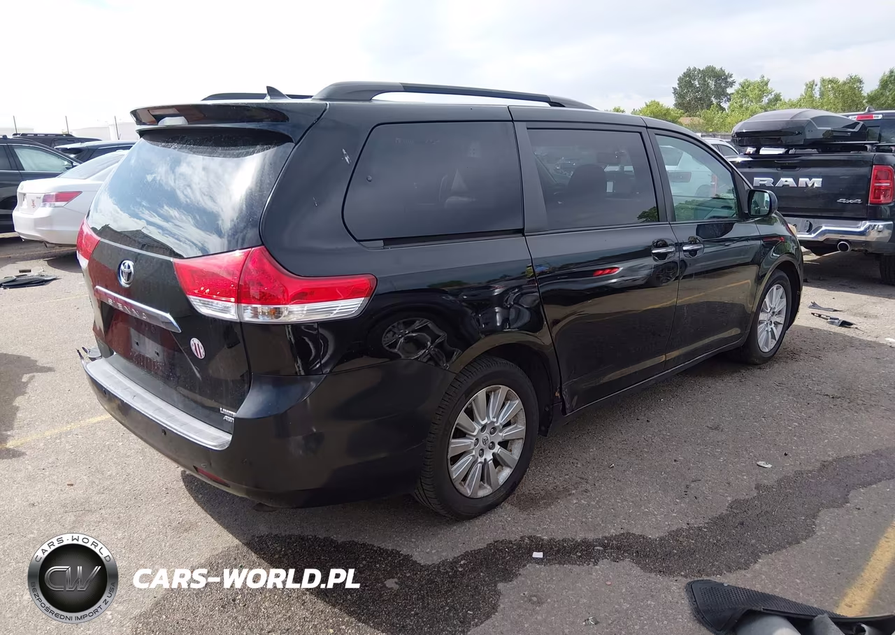 2011 Toyota Sienna Limited VIN:5TDDK3DC7BS002894 - 4