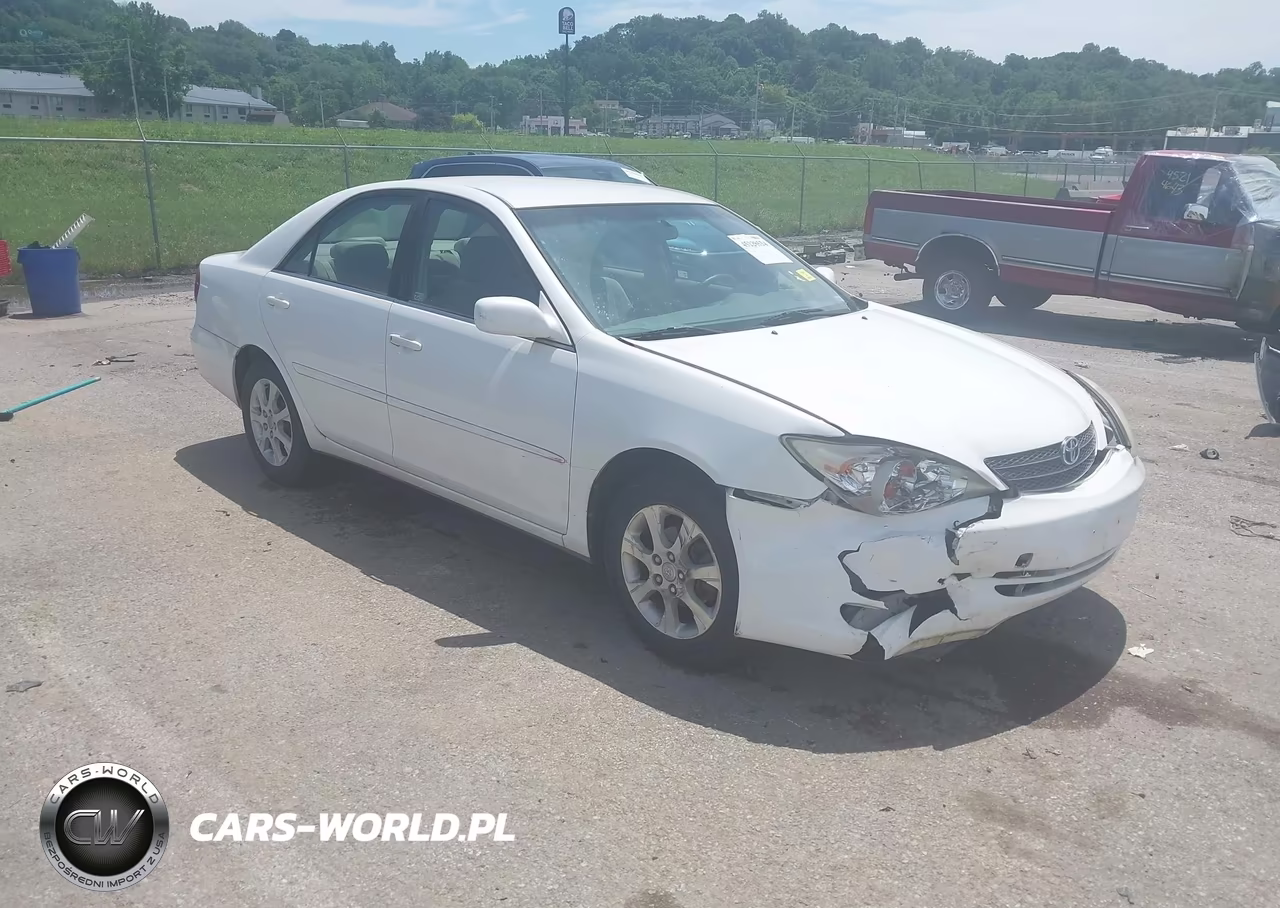 2004 Toyota Camry Le – zdjęcie 1 z 17