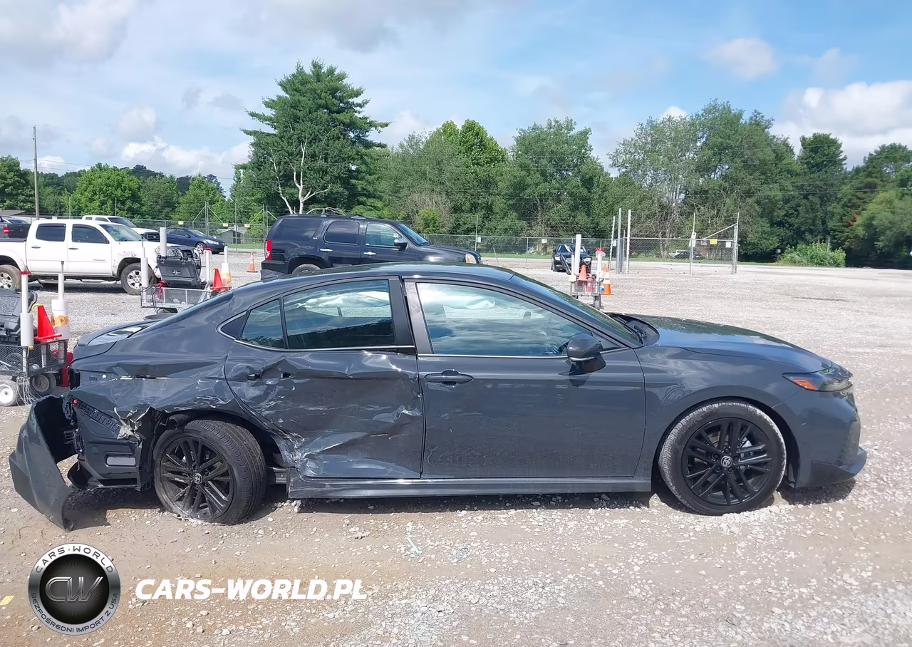 2026 Toyota Camry Se VIN:4T1DAACK7TU704299 - 13