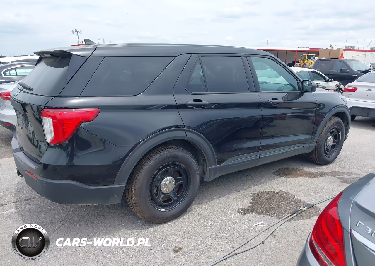2021 Ford Police Interceptor Utility VIN:1FM5K8AW6MNA09825 - 4