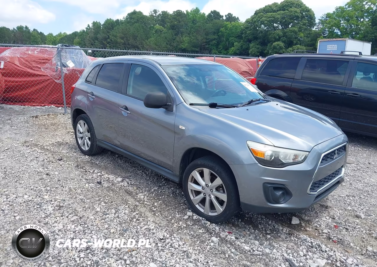 2013 Mitsubishi Outlander Sport Es – zdjęcie 1 z 11
