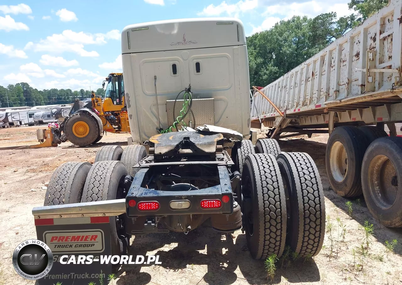 2020 Freightliner New Cascadia 126 VIN:3AKJHHDR5LSMD8853 - 17