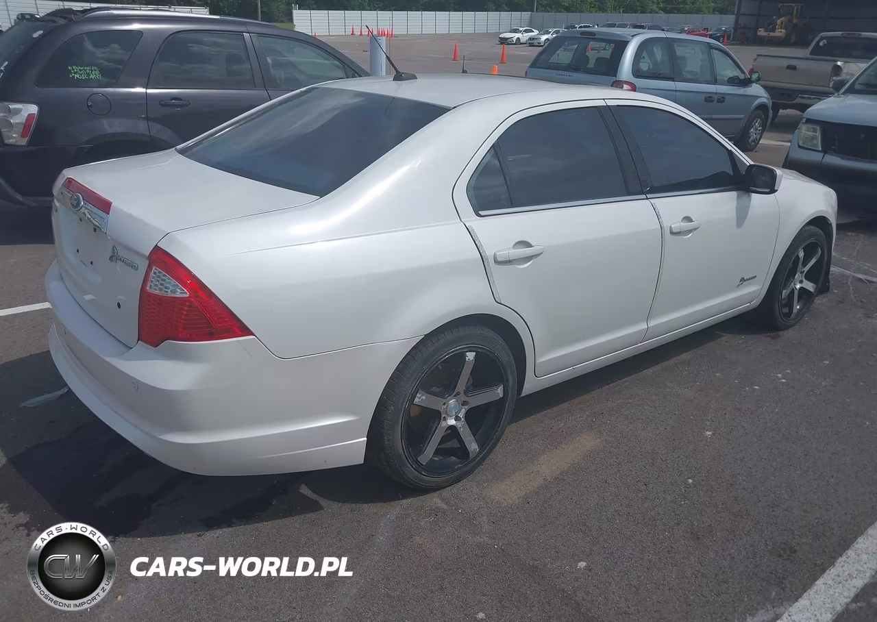 2011 Ford Fusion Hybrid VIN:3FADP0L35BR280042 - 4