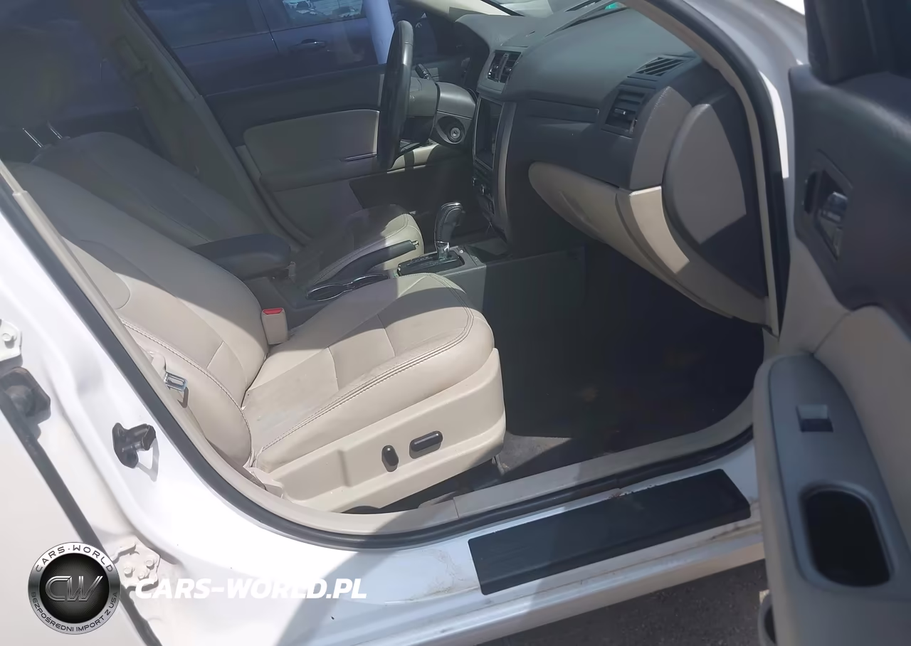 2011 Ford Fusion Hybrid VIN:3FADP0L35BR280042 - 5