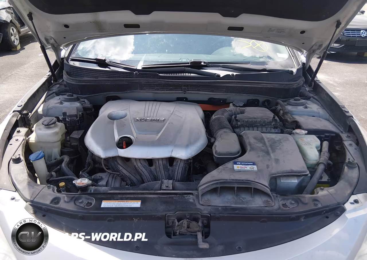 2015 Hyundai Sonata Hybrid VIN:KMHEC4A45FA126861 - 10