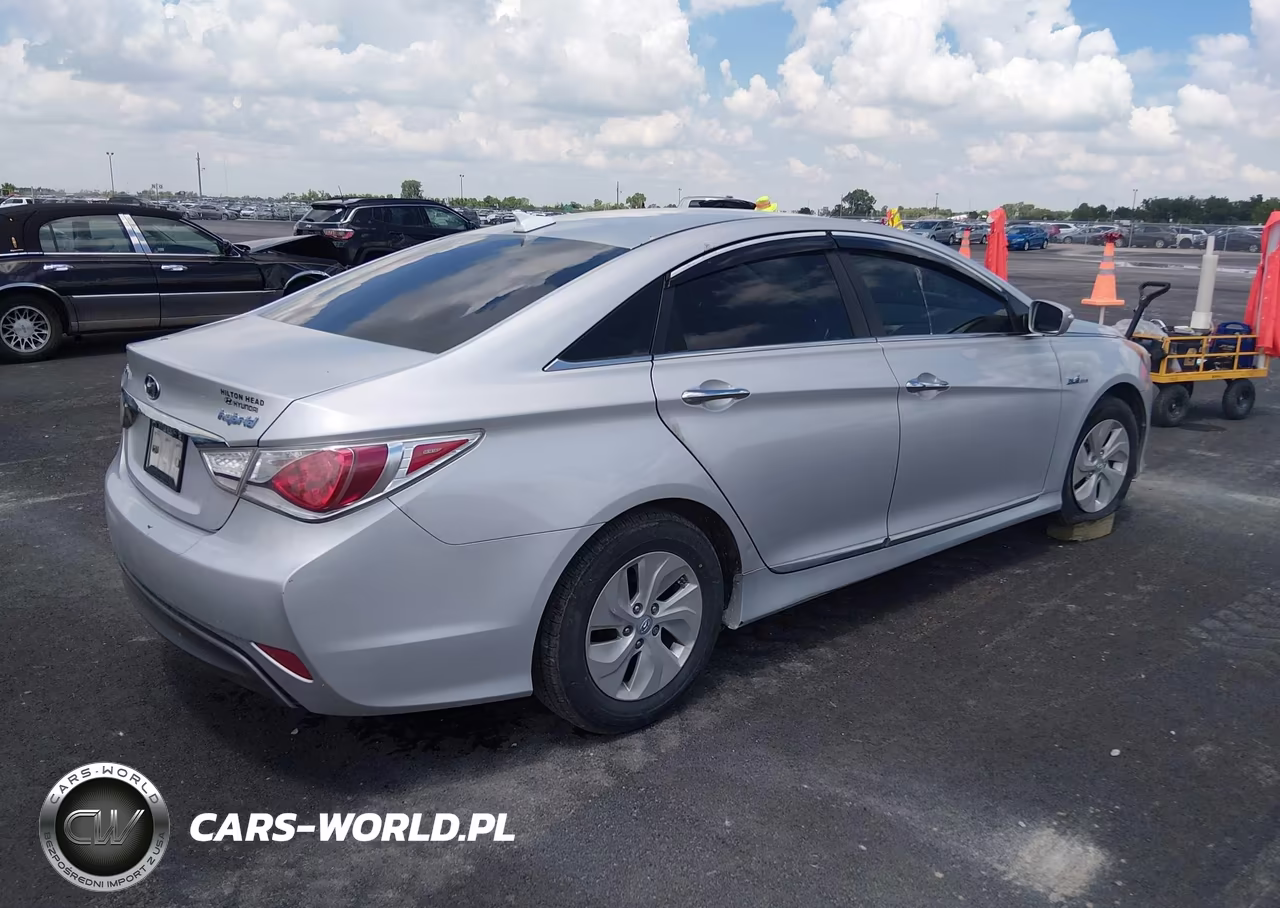 2015 Hyundai Sonata Hybrid VIN:KMHEC4A45FA126861 - 4