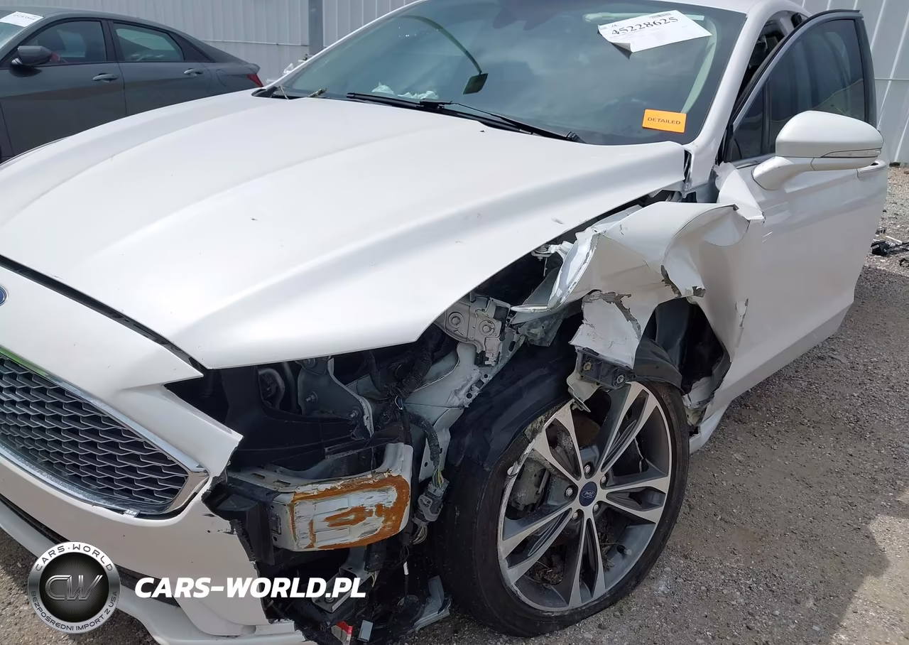 2020 Ford Fusion Titanium VIN:3FA6P0K93LR143844 - 6