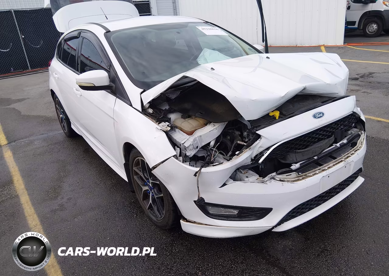 2015 Ford Focus Se VIN:1FADP3K22FL354046 - 18