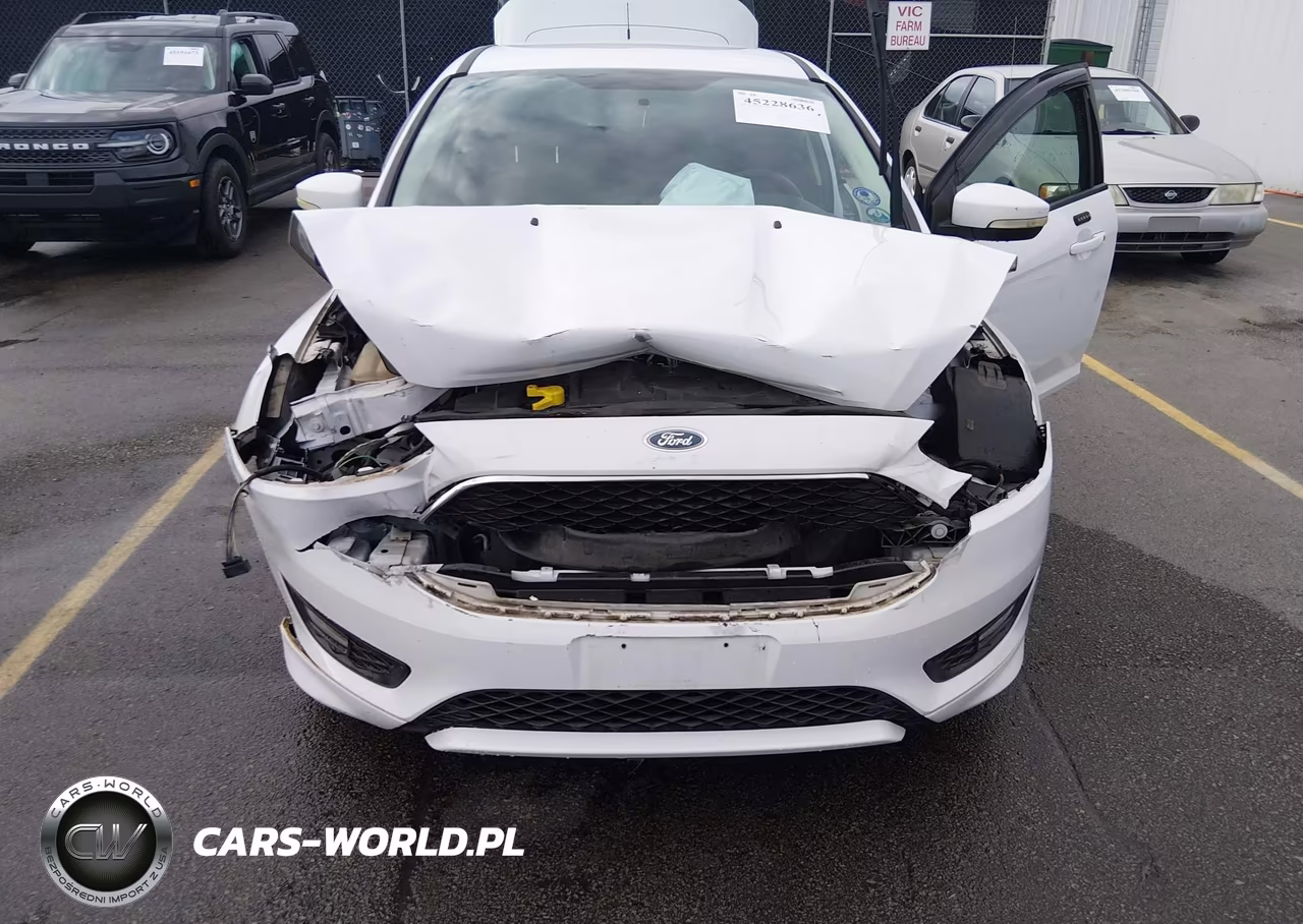 2015 Ford Focus Se VIN:1FADP3K22FL354046 - 6