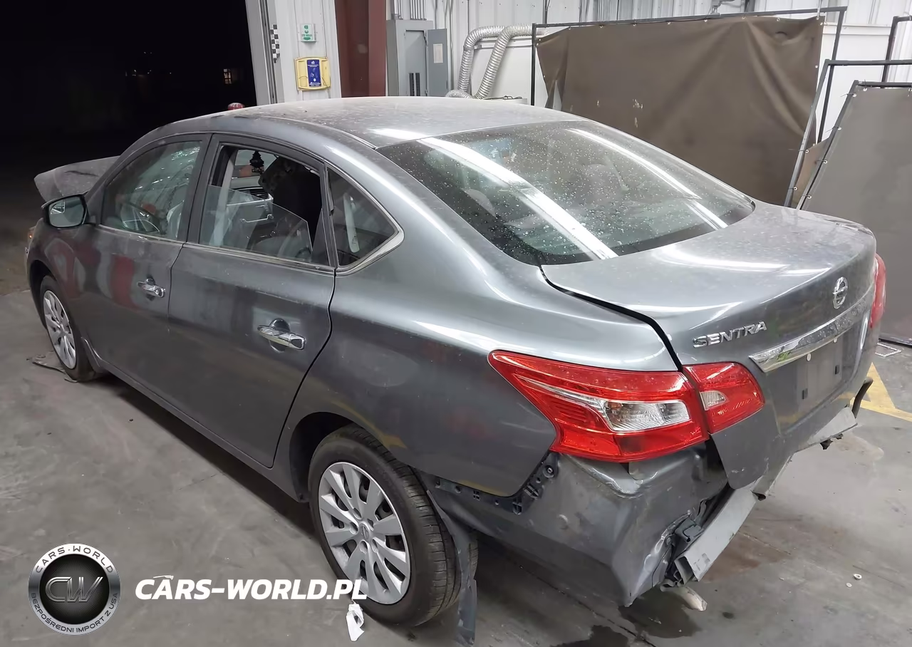 2018 Nissan Sentra S VIN:3N1AB7APXJY232943 - 3