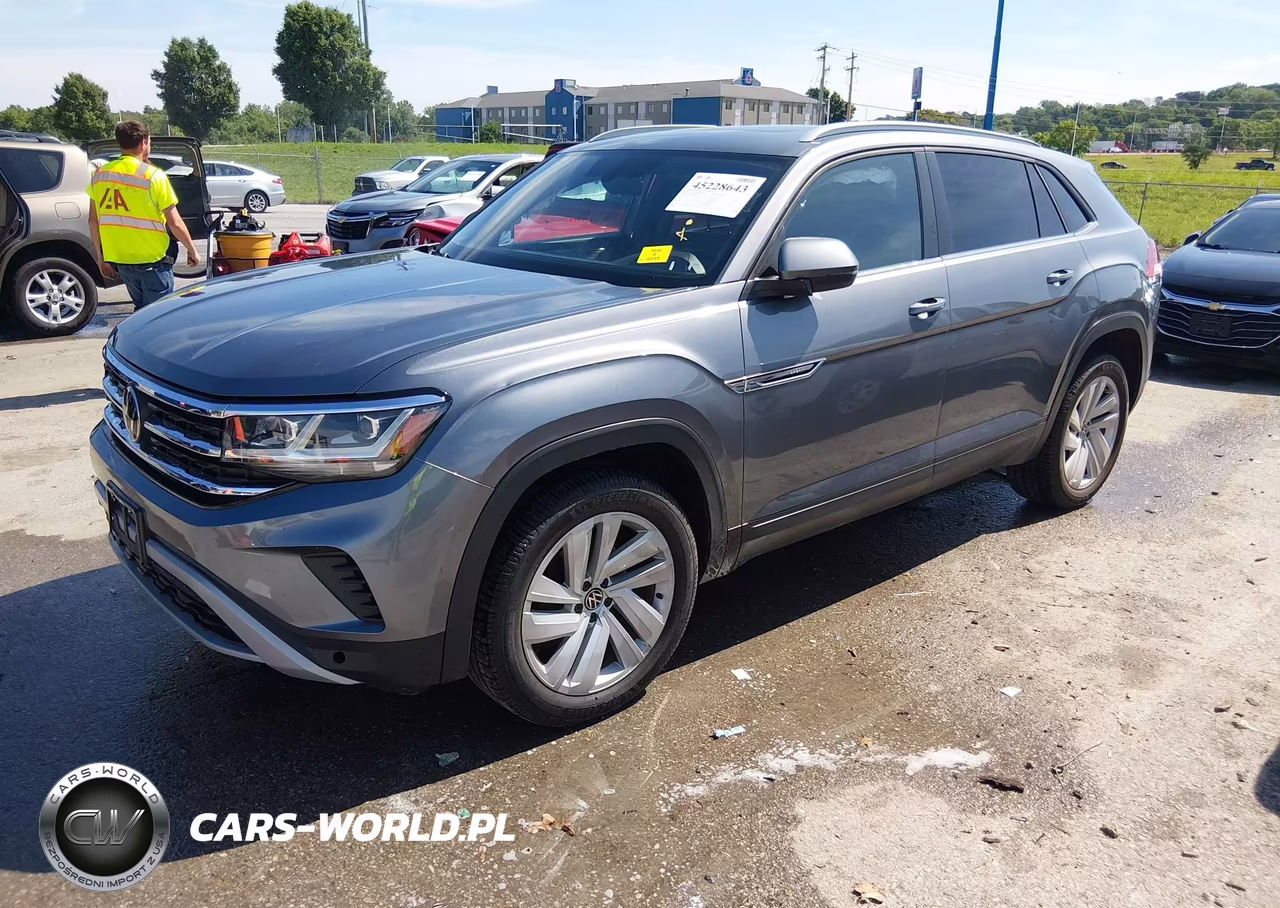 2020 Volkswagen Atlas Cross Sport 3.6L V6 Se W-Technology-3.6L V6 Se W-Technology R-Line VIN:1V26E2CA6LC210986 - 2